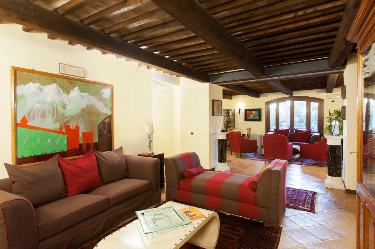 Sovana Hotel & Resort Luaran gambar