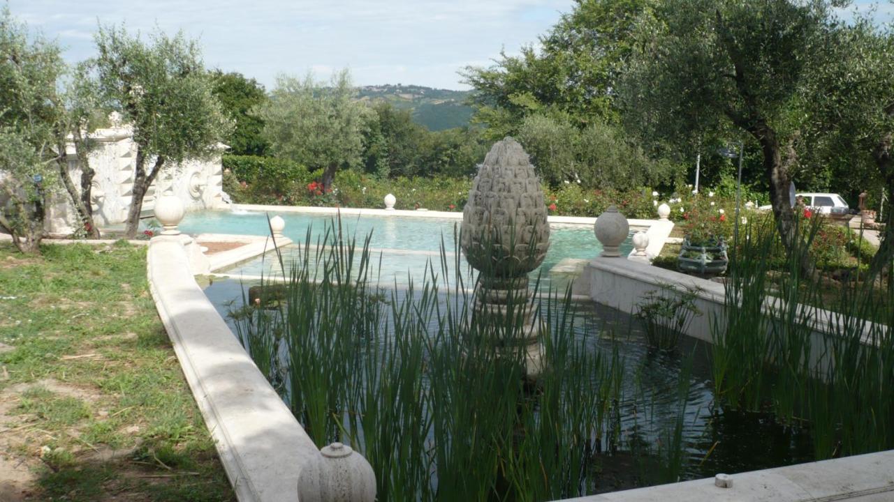 Sovana Hotel & Resort Luaran gambar