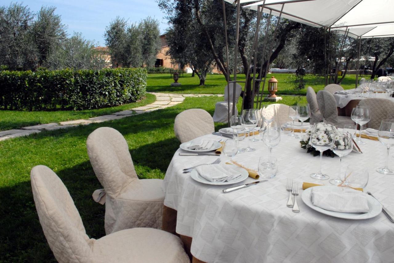 Sovana Hotel & Resort Luaran gambar